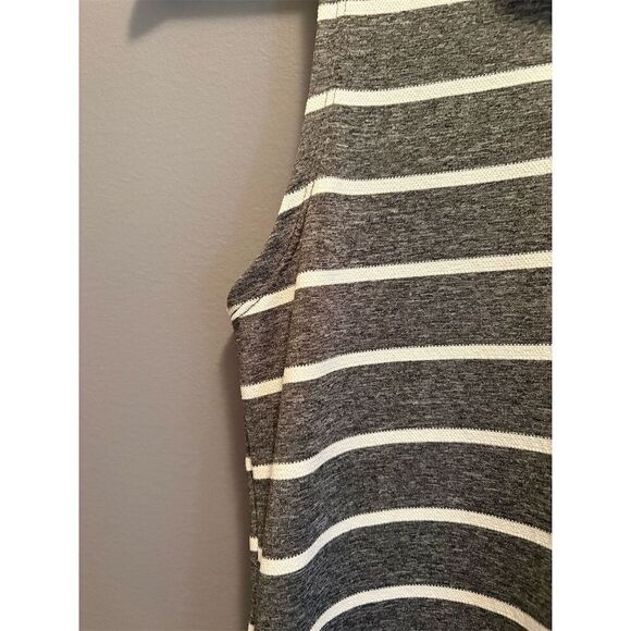 *3/$15 Nike Women's Sleeveless Striped Golf Gray Size S Dri-FIT - Picture 4 of 9